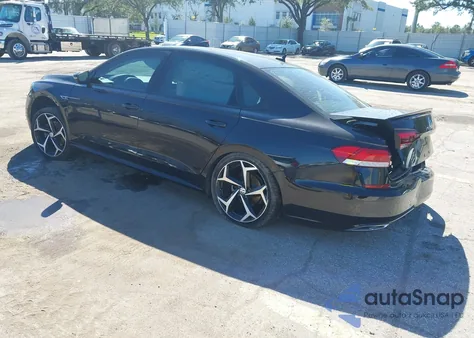 2020 Volkswagen Passat 2.0T R-Line z USA, uszkodzony, nr VIN 1VWMA7A36LC024061